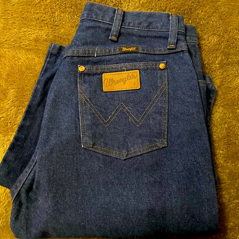 Vintage wrangler jeans.